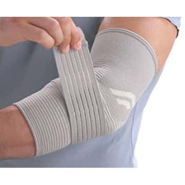 3M FUTURO Comfort Elbow with Pressure Pads - Image 1