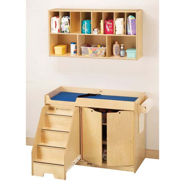 Jonti-Craft changing table with stairs - Image 1