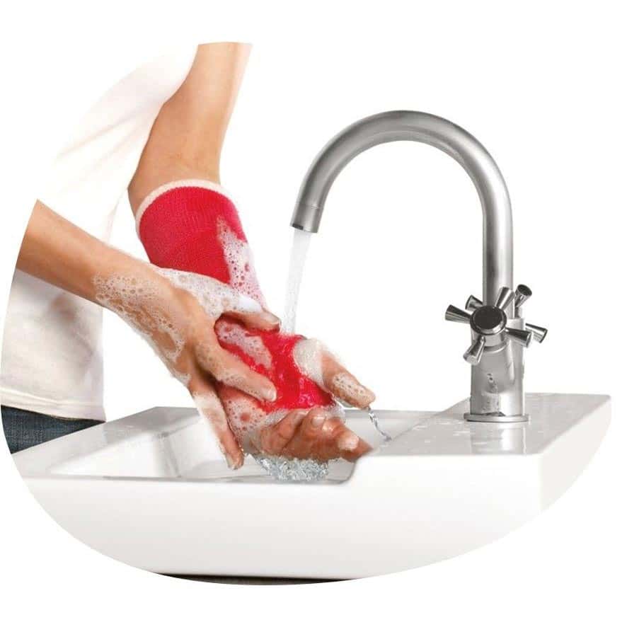 Delta-Dry Water Resistant Cast Padding - Image 3