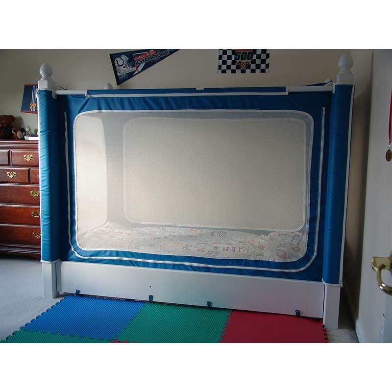 Noah’s enclosed canopy bed - Image 3