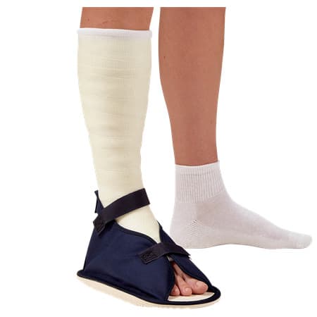 Deroyal Canvas Cast Shoe