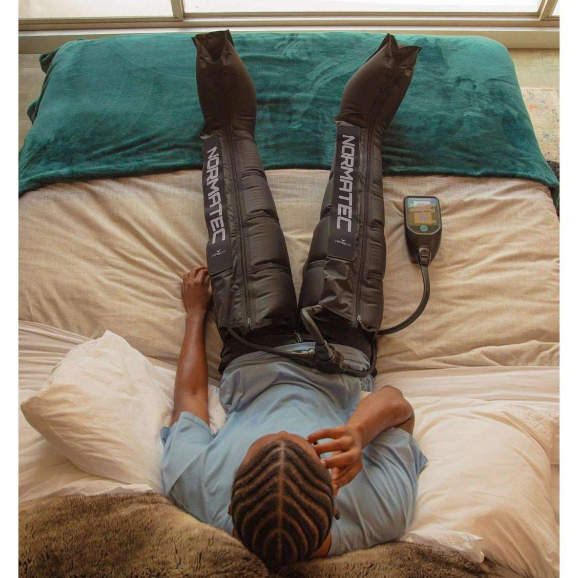 Hyperice Normatec 3 Legs Recovery System - Image 3