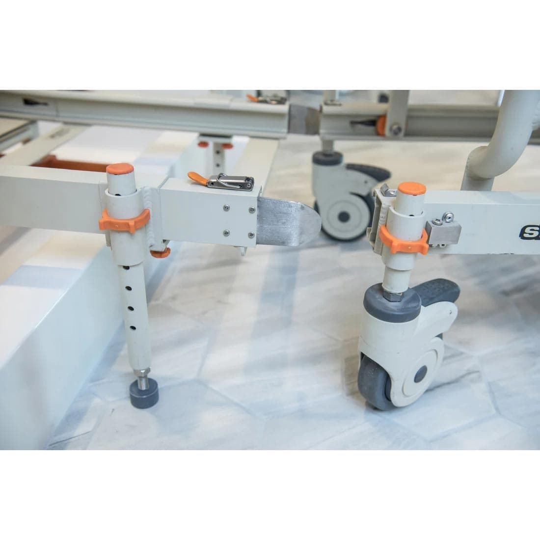 ShowerBuddy SB1 Shower Transfer System - Image 7