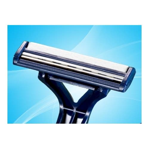 Personna DermaGard Razor With Stainless Steel Blade - Image 2