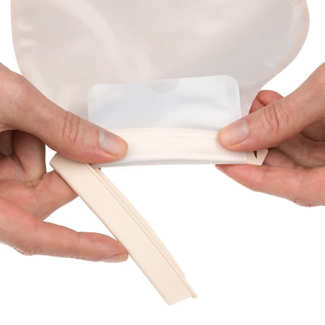 Premier 1-Piece Drainable Ostomy Pouch with Flat Flextend Barrier, Clamp Closure and Tape - Image 6