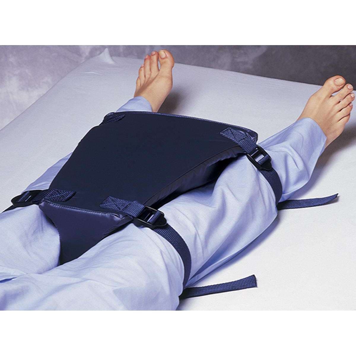 Medline Reusable Nylex-Covered Foam Leg Abduction Wedge - Image 2