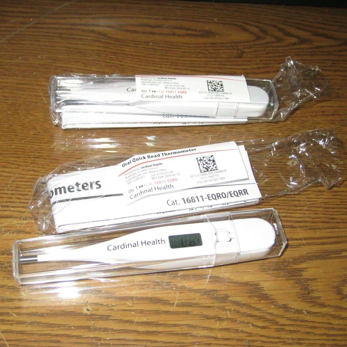 Cardinal Health Oral Digital Thermometer, Quick Read, 10 Second, Dual Scale - Image 2