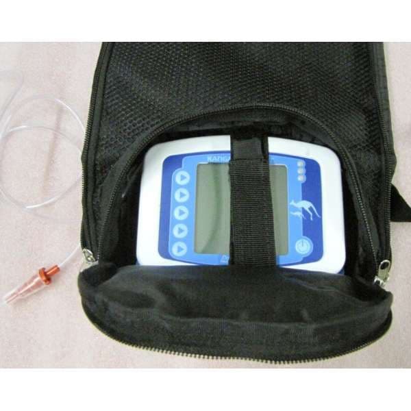 Triac Covidien Backpack for Kangaroo Joey Pump, 1000 ml, Blue and Black - Image 2