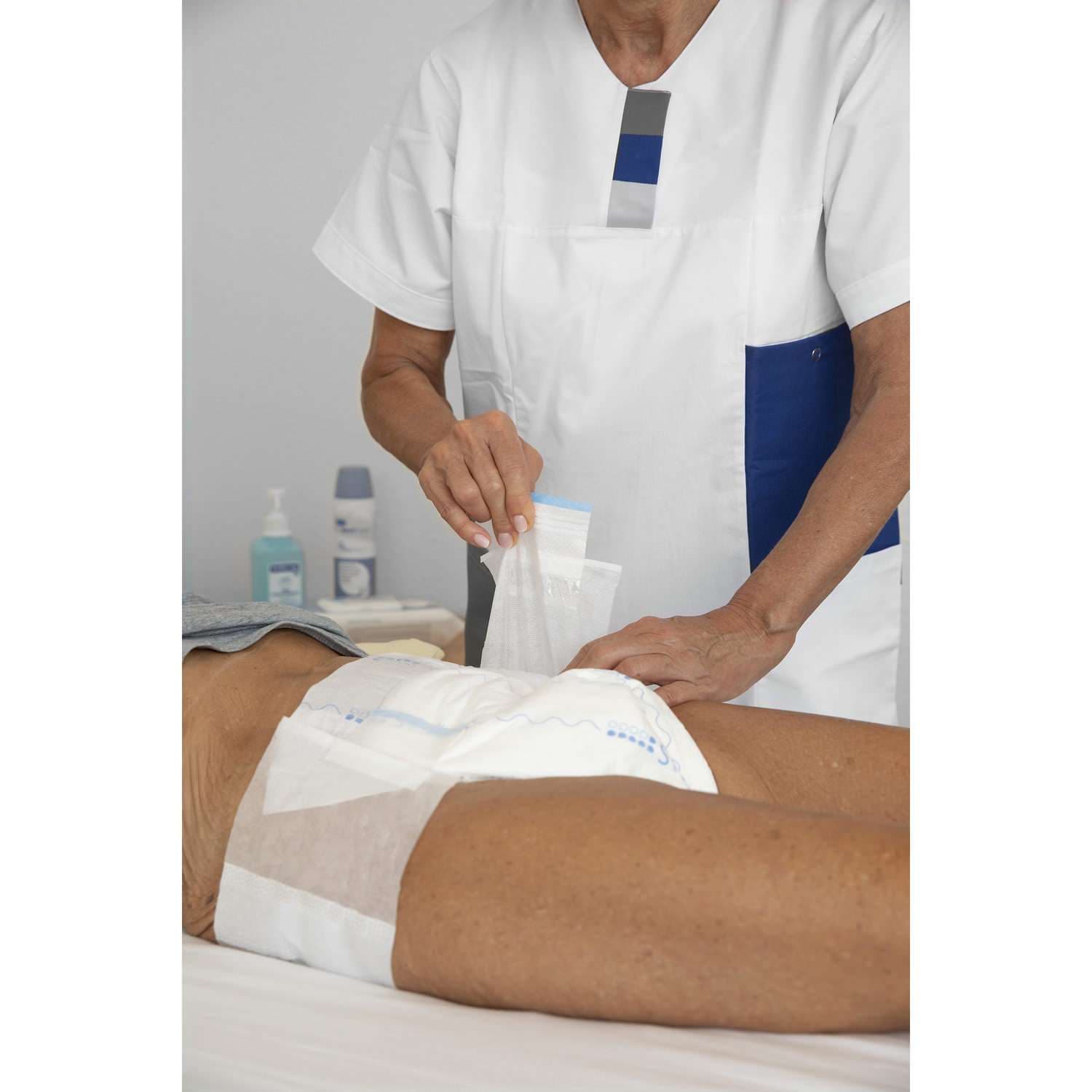 MoliCare Premium Elastic 6D Incontinence Briefs - Image 2