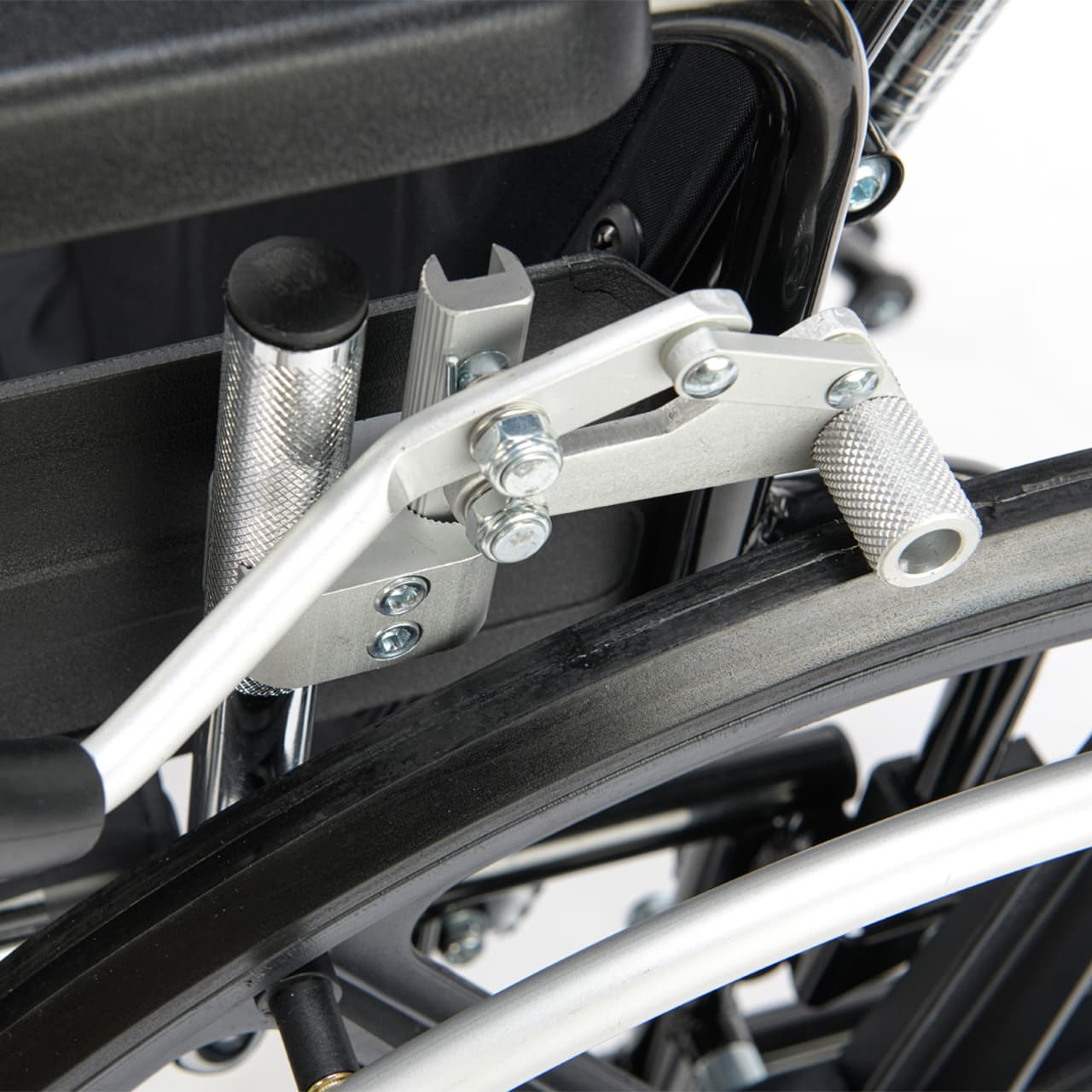 Pull-to-lock Wheel Locks