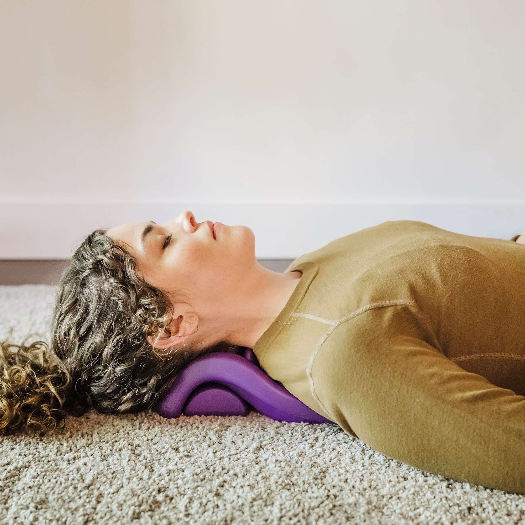 Acutens Kanjo Acupressure Neck Cushion, Purple - Image 6