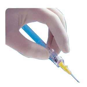 BD Angiocath Peripheral IV Catheter, Stright Hub, Yellow, 24 Fr, 0.75 Inch - Box of 50 - Image 1