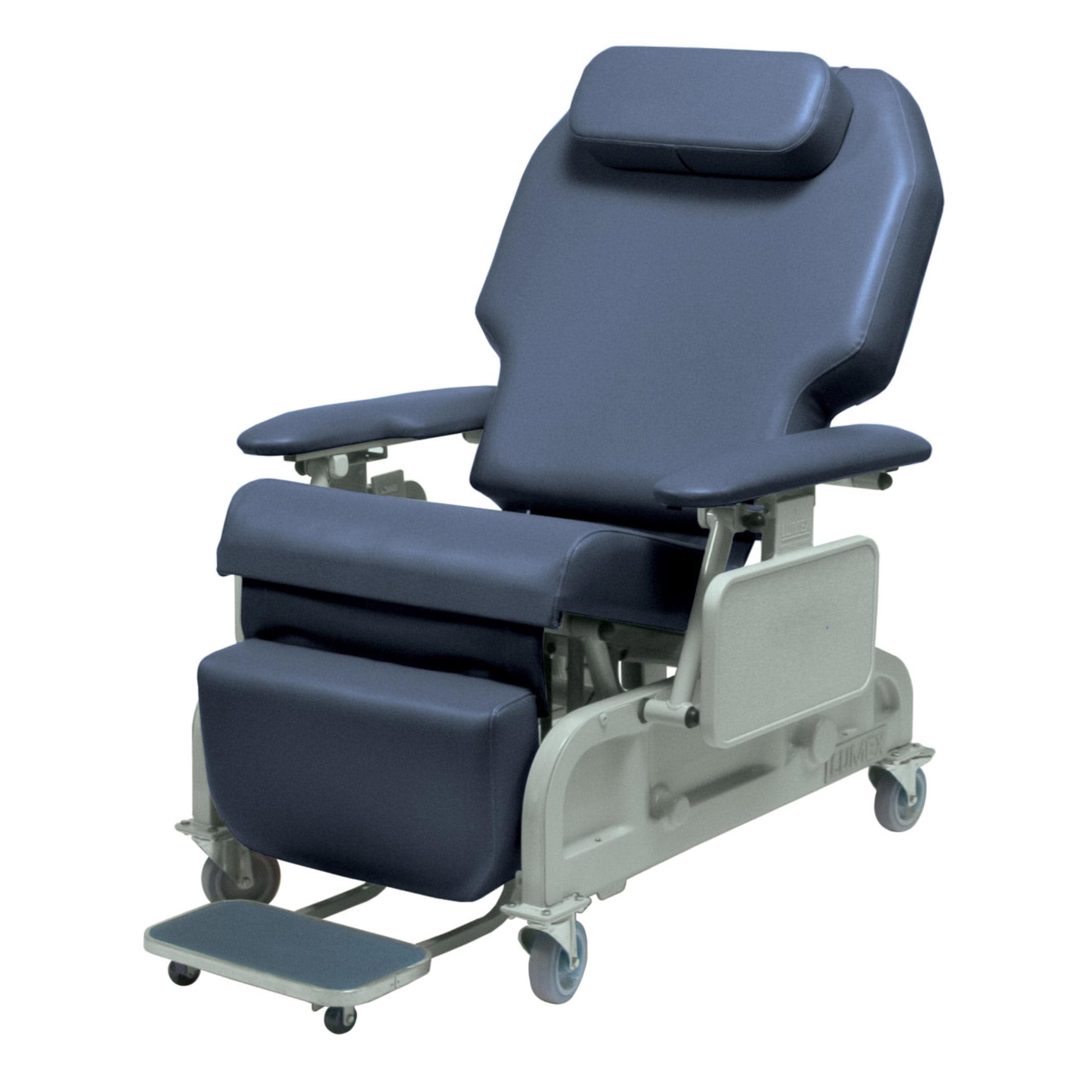 Lumex Powered Bariatric Recliner - Image 3